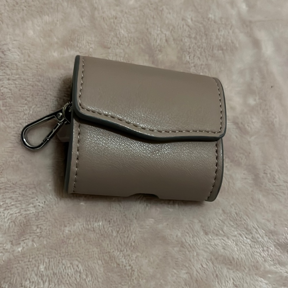 Target Earbuds Keychain Case